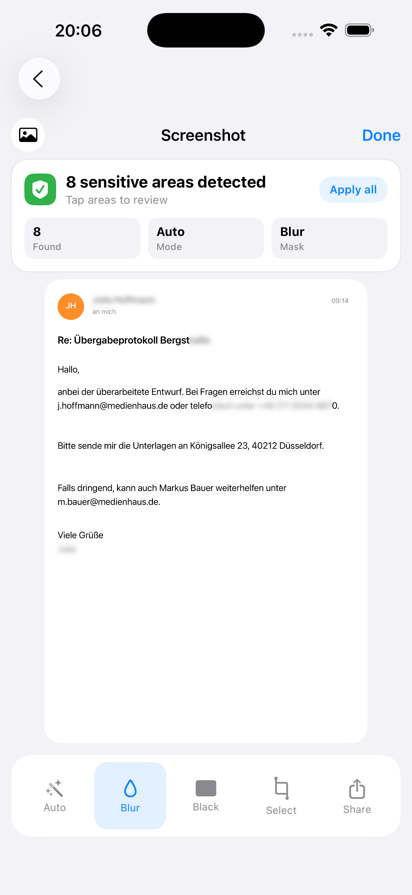 Screenshot anonymization on iPhone with blur tools